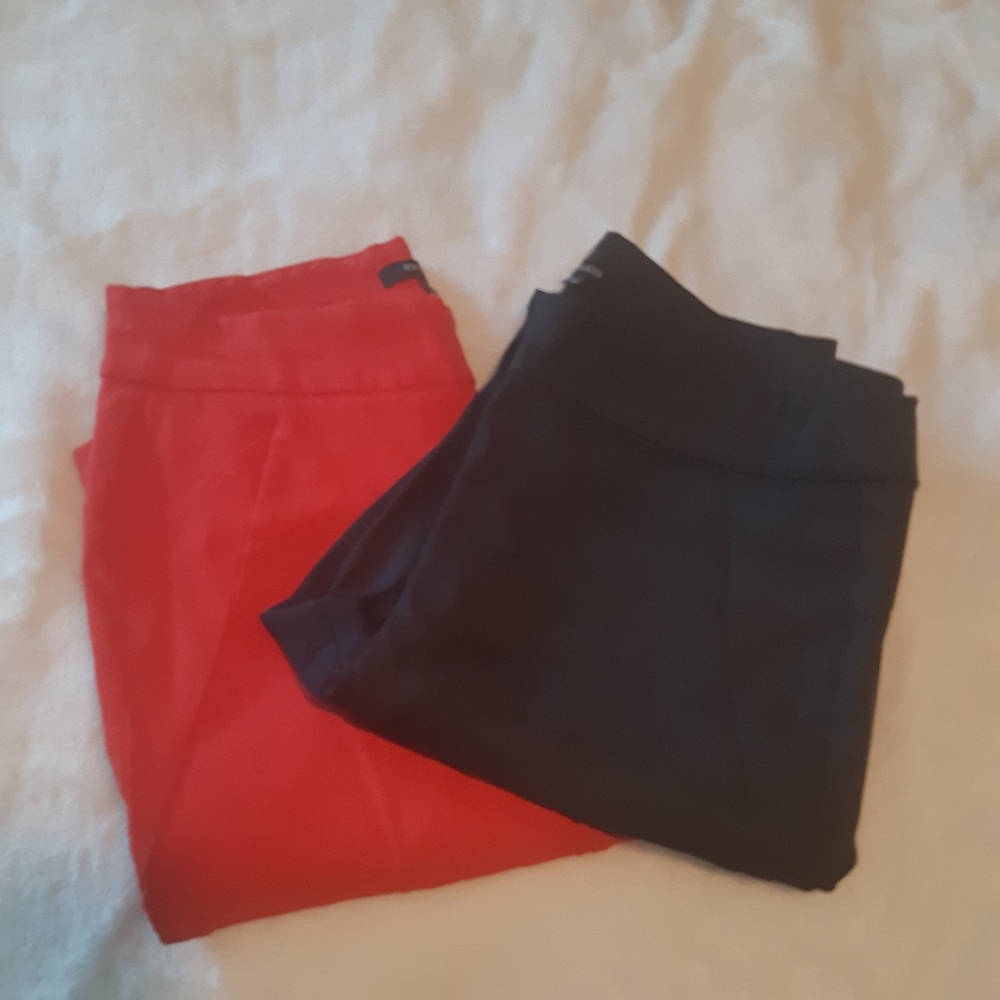 Bundle two RW&CO. Coloured city leggins, size M, one red and one dark grey